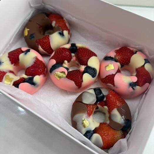 Ягодно шоколадные пончики 🍩