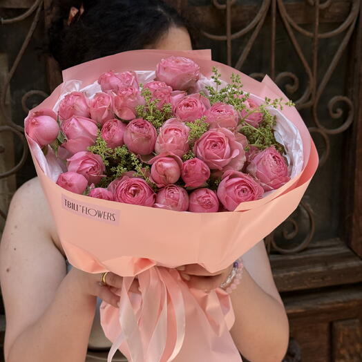 Spray roses Any Harper
