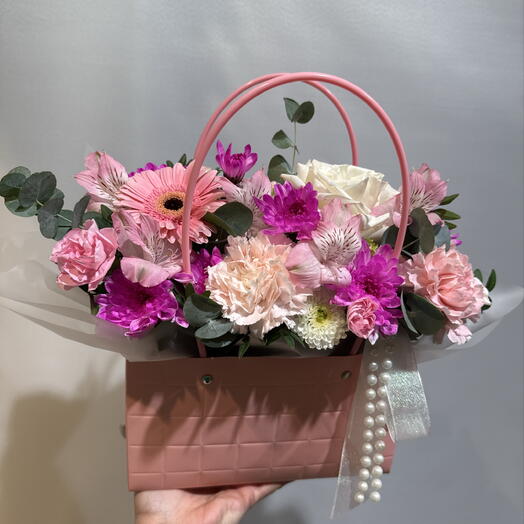 Композиция в сумочке «Минимализм Цветочной Элегантности»💞