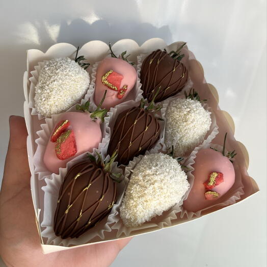 Клубника в шоколаде «Нежный»