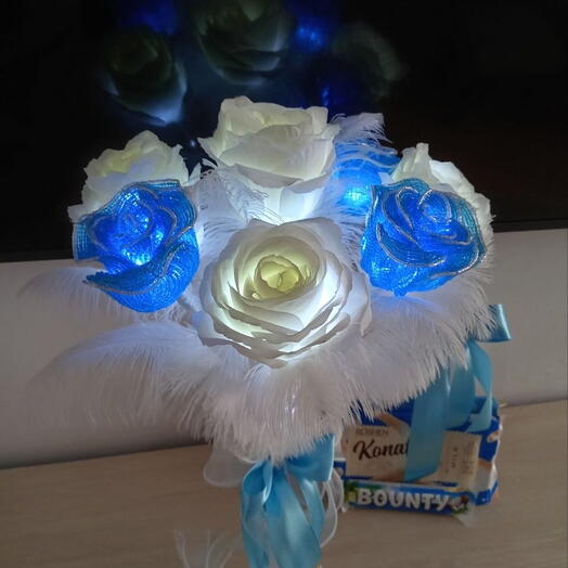 "Sapphire Radiance" gift set with sweets