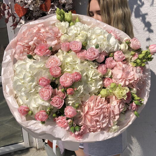 🌸Роскошный букет «Нежность»🌸Bloom room,кустовая Роза, Эустома, гортензия, диантус + подарок от Vivienne Sabo — румяна MACARON