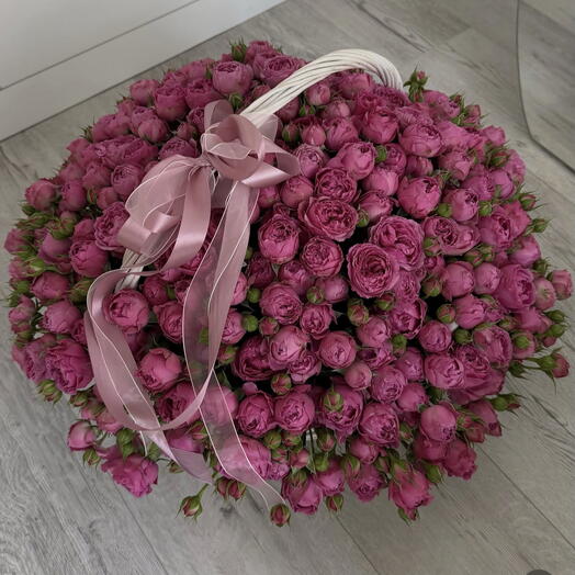 Bombastic Spray Roses