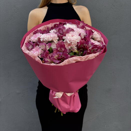 Букет из нежной хризантемы и альстромерии💐