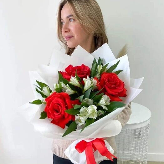 Французская Роза и альстррмерия