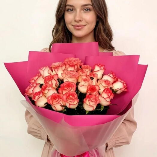 Букет из 25 высоких роз "Эмилия"🌹