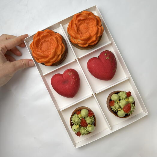 Ассорти пирожных для любимой ❣️