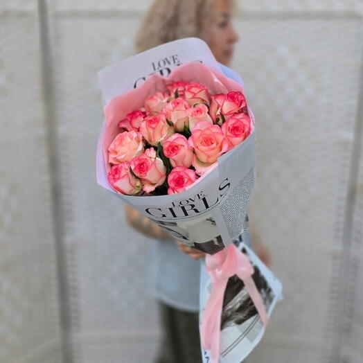 Букет "Девушке Бонда Pink Edition" (15 розовых роз)