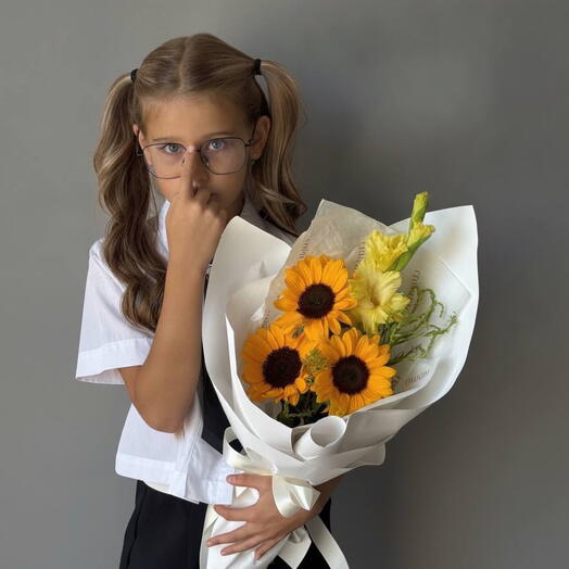 БУКЕТ НА 1 СЕНТЯБРЯ🔔 ПОДСОЛНУХИ🌻🌻🌻 ГЛАДИОЛУС Подсолнух»