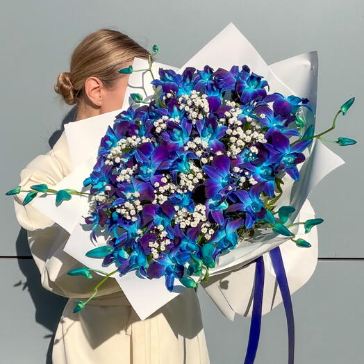 Букет ярких орхидеи с гипсофилой. Авторский букет 301. Leoraflowers