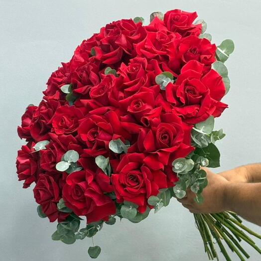 Maison Red Roses