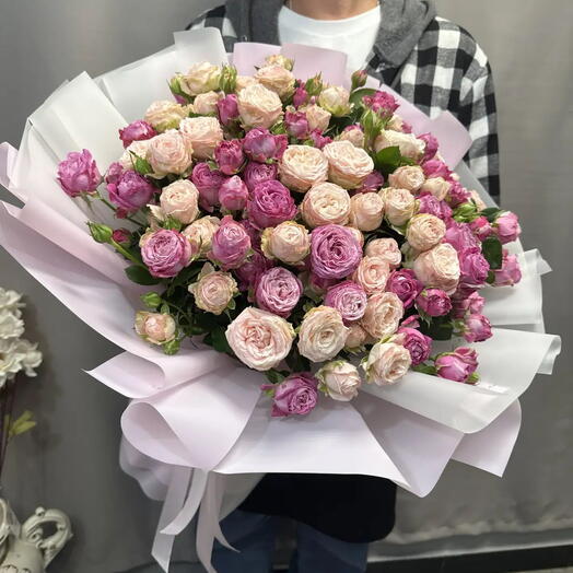 Букет кустовых роз