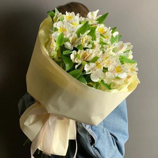 Букет из белой альстромерии 💐