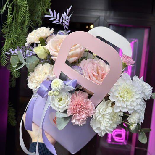 Нежные цветы в лавандовой сумочке 💜