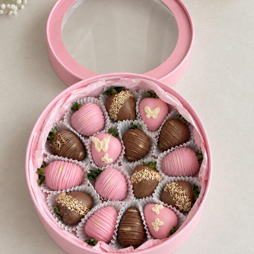 Клубника в шоколаде « Pink box»
