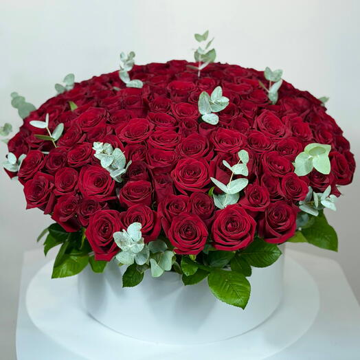 Коробка из 151 розы