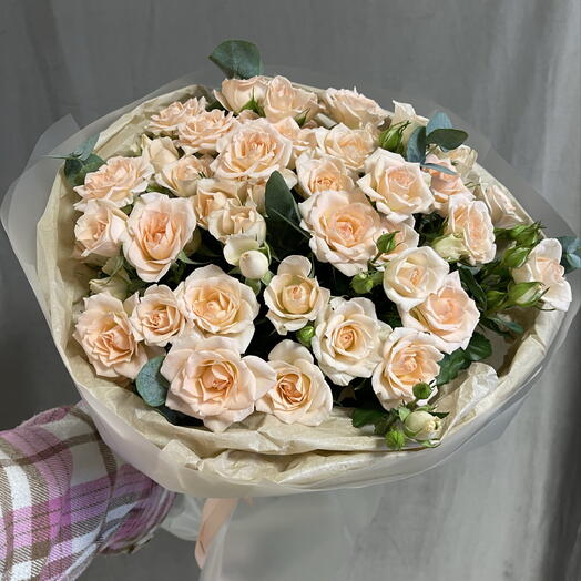 Букет из 11 кустовых роз