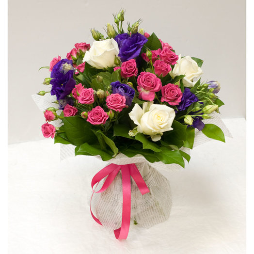 Ramo de rosas y Lisianthus brillo Exquisito