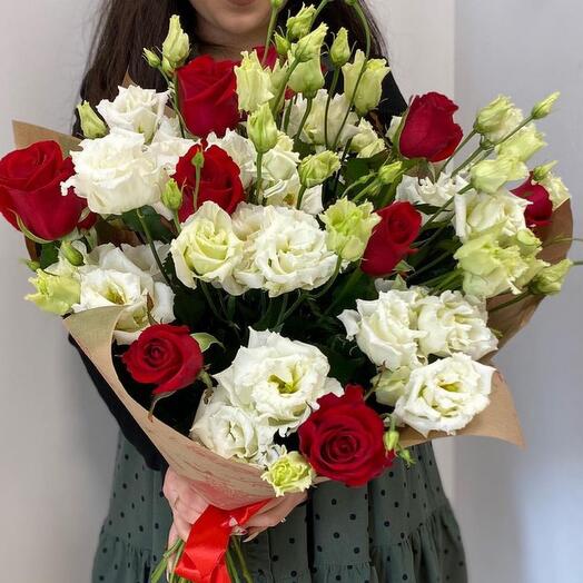 Букет мисс бабл. 19 роз мисс пигги. Мисс букет. Мисс букет. Букет мисс пигги в крафтовой бумаге 19 роз.