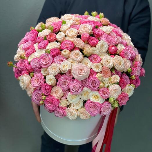 101 peony-shaped roses in a box