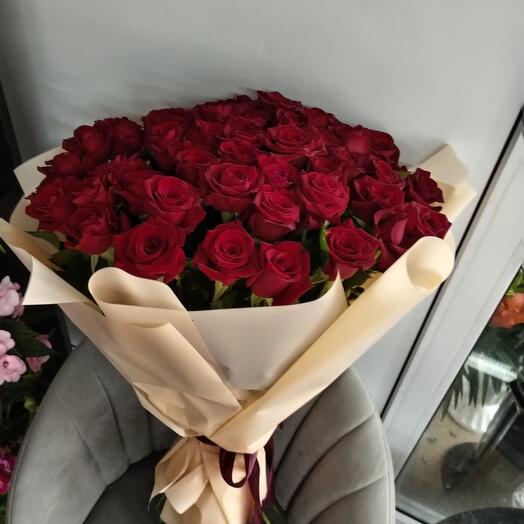 Букет из 65 роз