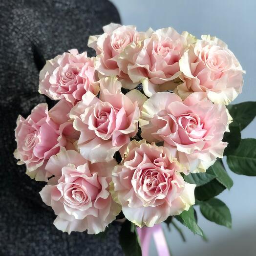 Ramo de delicadas rosas francesas