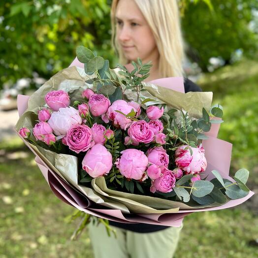 Bouquet of peony-shaped roses and peonies by Sarah Bernhardt