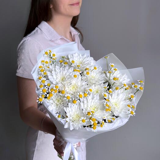 Букет голландская ромашка с хризантемами