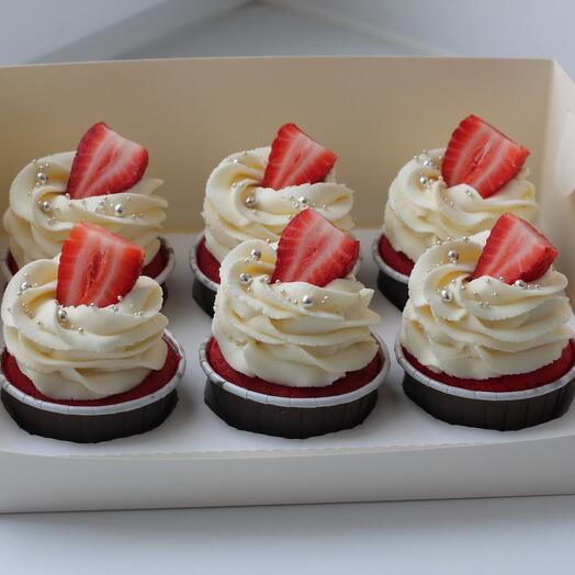 Cupcakes red velvet - strawberry
