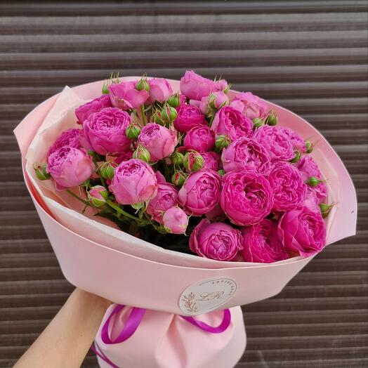 Ramo de rosas de peonía arbustiva