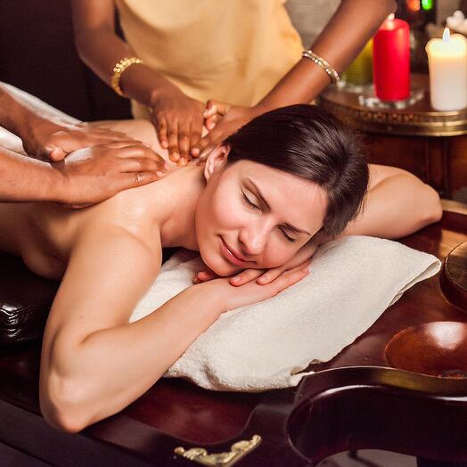 4-hand massage: total relaxation and removal of body clamps