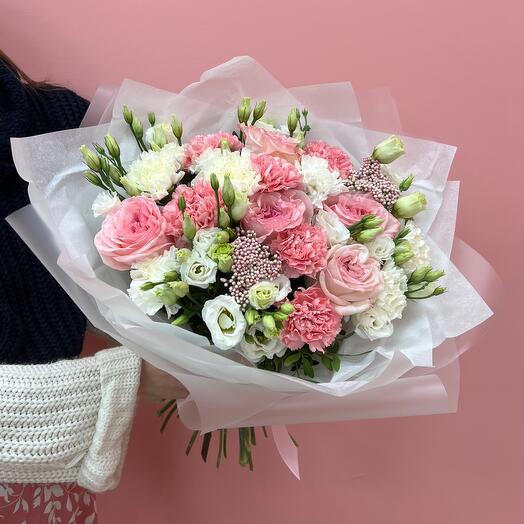 Ramo con rosa de peonía eustoma y Lisianthus (144)
