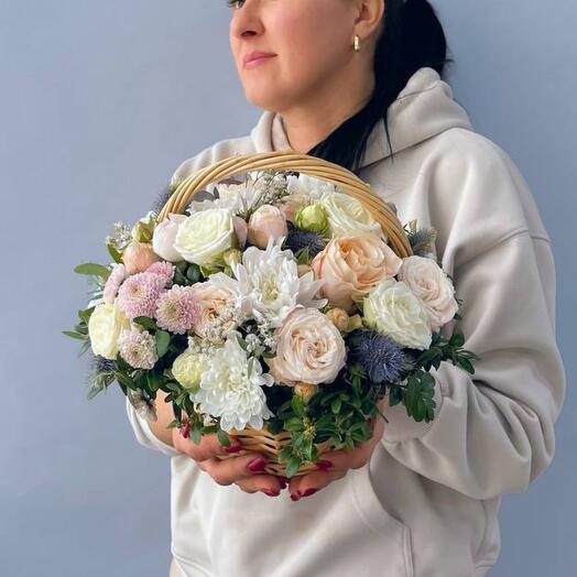 Flower basket in delicate shades