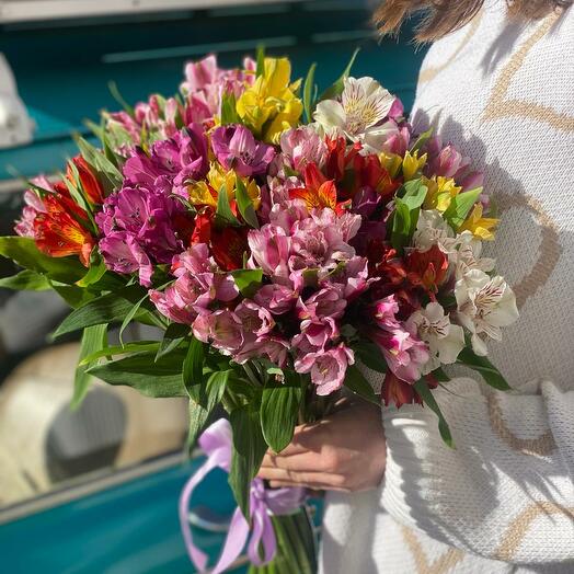Bouquet of 25 alstroemeria mix