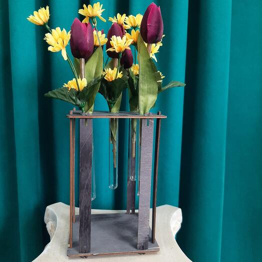 Композиция из декоративных.цветов