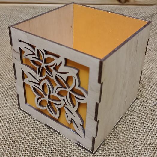 Подарочный бокс с резным цветком, жёлтый
