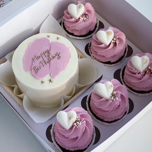 Bento cake set with cupcakes for birthday