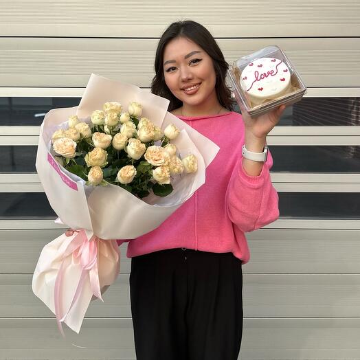 Букет нежных кустовых + бенто торт