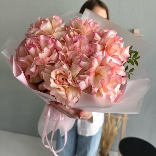 7 ажурных розочек