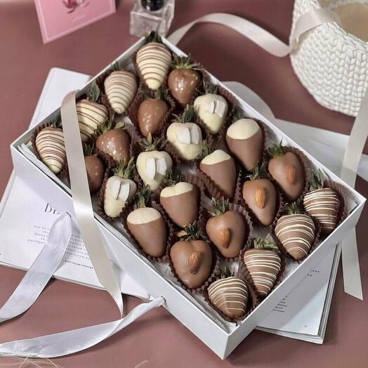 Клубника в Шоколаде 24шт. Бельгийский шоколад Callebaut