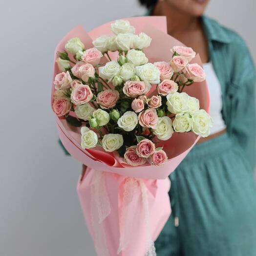 Облачко кустовых роз