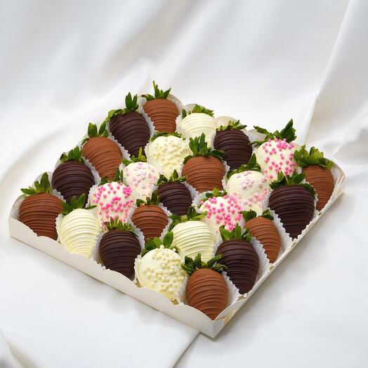 Клубника в шоколаде Микси 25-30 ягод