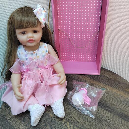 Кукла в коробке