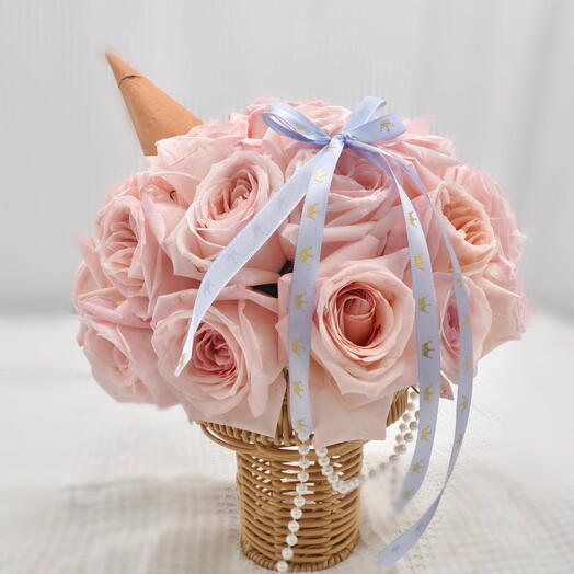 Strawberry Ice-cream Cone Pink Lychee roses