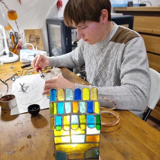 Электронный Подарочный сертификат на курс по витражному искусству - Домик