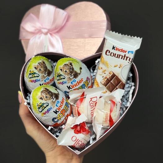 Коробочка с сладостями🌸
