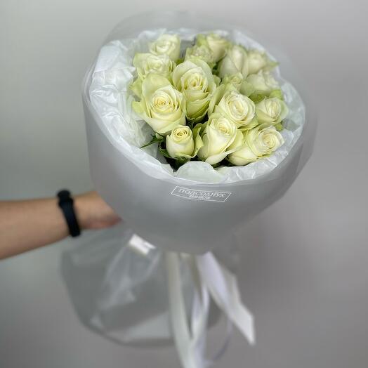 Букет из 15 белых роз Кения