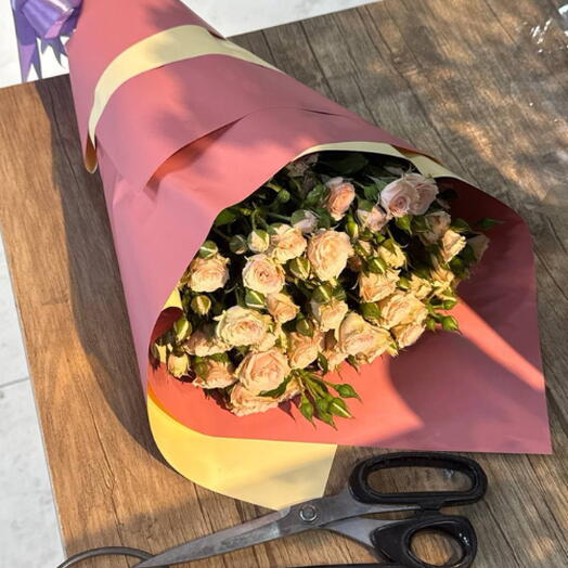 Charming simply!  💐 💐 більше квітів і менше обгортки порожній ;)