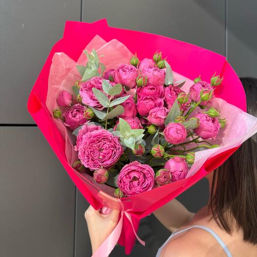 Яркие кустовые розы💕 в букете Woww