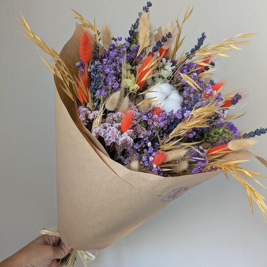 Ramo de color lila con algodon